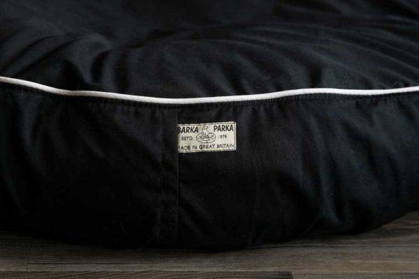 Barka Parka Dog bed black and cream piping - Image 2